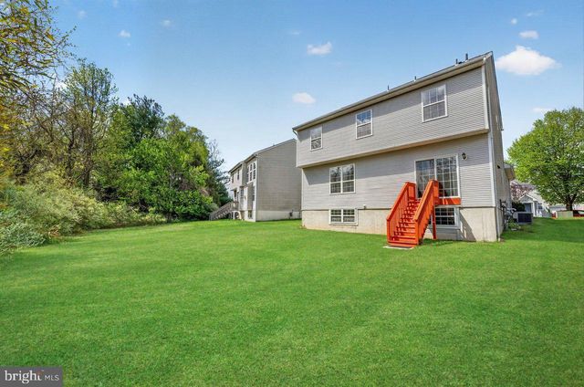 8 FOUNTAYNE LN, Lawrence Township, NJ 08648