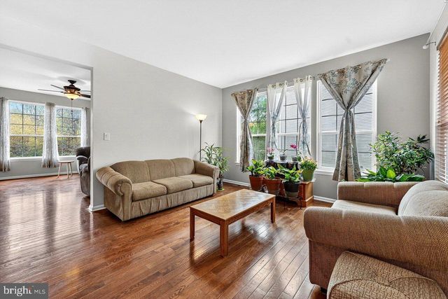 8 FOUNTAYNE LN, Lawrence Township, NJ 08648