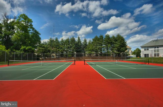 8 FOUNTAYNE LN, Lawrence Township, NJ 08648