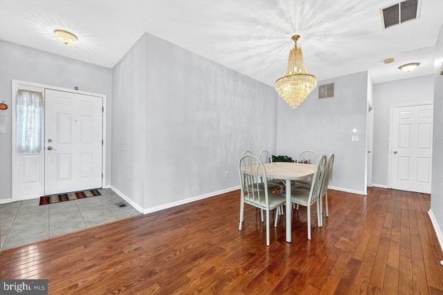 8 FOUNTAYNE LN, Lawrence Township, NJ 08648