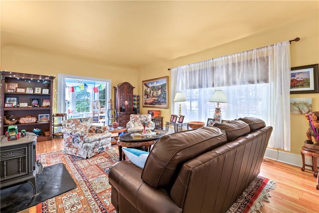 402 W Ila Street, Fayetteville, AR 72701