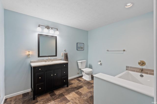 348 E 300 N, Warsaw, IN 46582