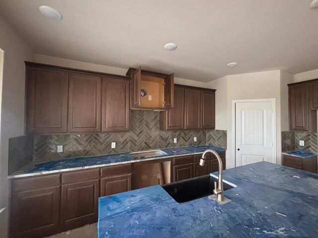 158 Snowy Owl Trail, New Fairview, TX 76078