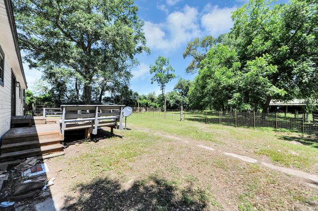28222 Margerstadt Road, Waller, TX 77484