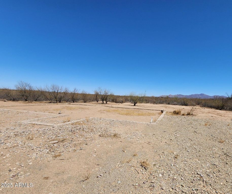 Image 10 of property listing at 13122 W DUSTY FLAT Place -, Tucson, AZ 85735