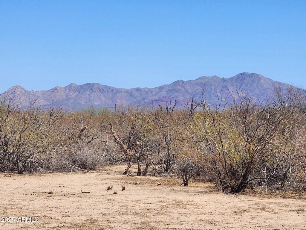 Image 5 of property listing at 13122 W DUSTY FLAT Place -, Tucson, AZ 85735