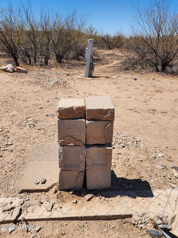 Image 9 of property listing at 13122 W DUSTY FLAT Place -, Tucson, AZ 85735