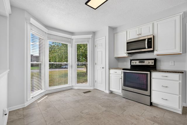 1307 Barbara Dr, Clarksville, TN 37043