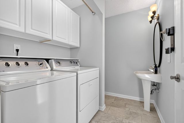 1307 Barbara Dr, Clarksville, TN 37043