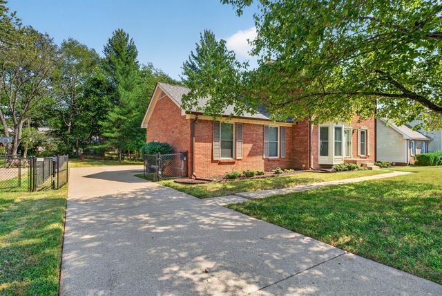 1307 Barbara Dr, Clarksville, TN 37043