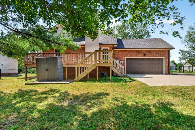 1307 Barbara Dr, Clarksville, TN 37043