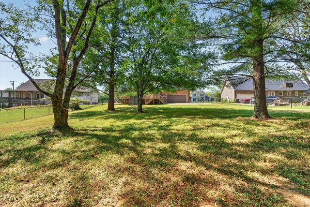 1307 Barbara Dr, Clarksville, TN 37043