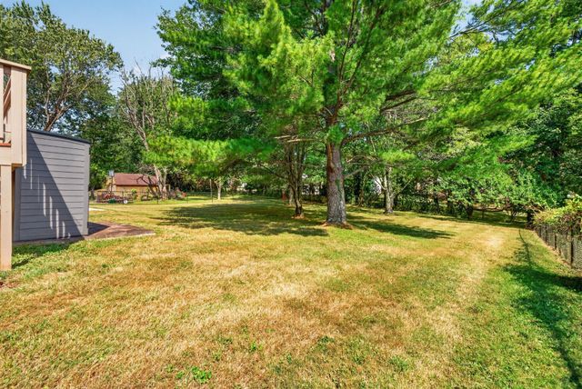 1307 Barbara Dr, Clarksville, TN 37043