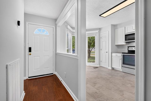 1307 Barbara Dr, Clarksville, TN 37043