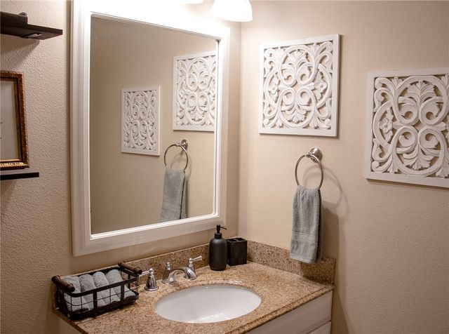 14898 Dutchmans Drive, Rogers, AR 72756