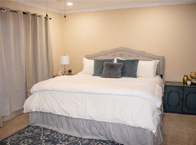 14898 Dutchmans Drive, Rogers, AR 72756