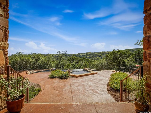 14950 Iron Horse Way, Helotes, TX 78023