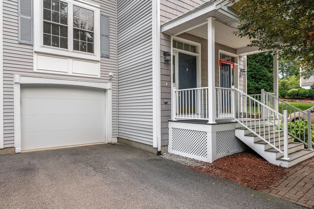 4 Georgetowne 4, Nashua, NH 03062