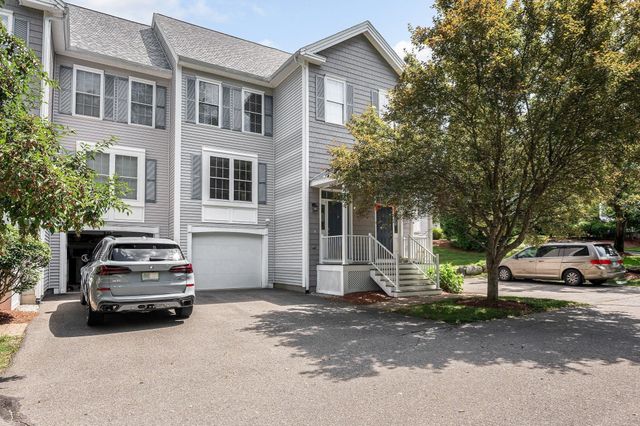 4 Georgetowne 4, Nashua, NH 03062