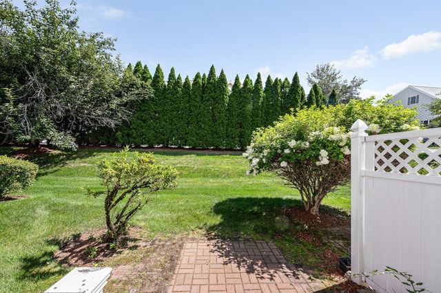 4 Georgetowne 4, Nashua, NH 03062