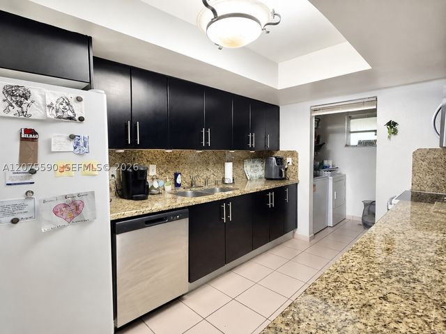 14107 SW 66th St D7, Miami, FL 33183