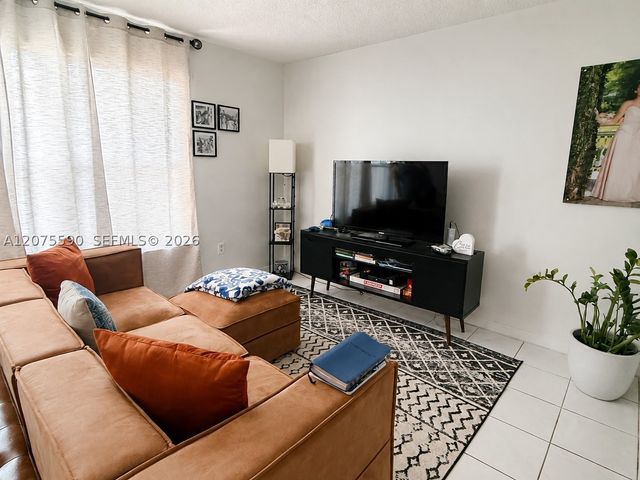 14107 SW 66th St D7, Miami, FL 33183