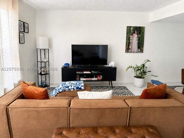 14107 SW 66th St D7, Miami, FL 33183