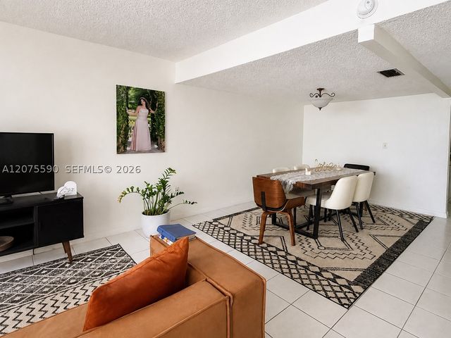 14107 SW 66th St D7, Miami, FL 33183