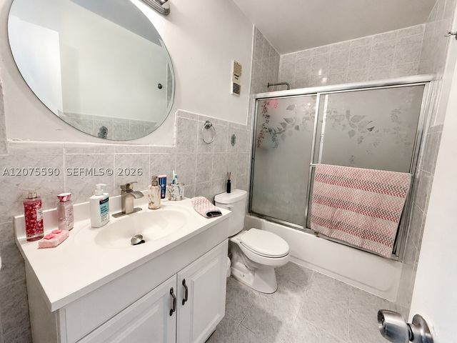 14107 SW 66th St D7, Miami, FL 33183