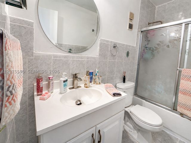 14107 SW 66th St D7, Miami, FL 33183