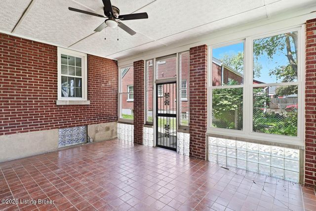 4625 Southcrest Dr, Louisville, KY 40215
