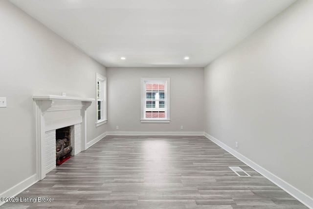 4625 Southcrest Dr, Louisville, KY 40215