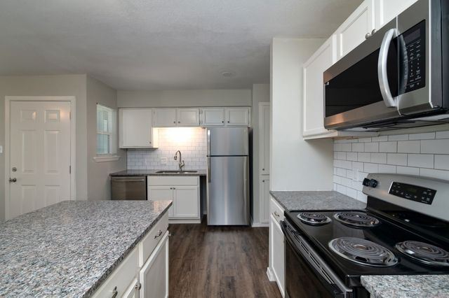 8037 W Elizabeth Lane 223, Fort Worth, TX 76116