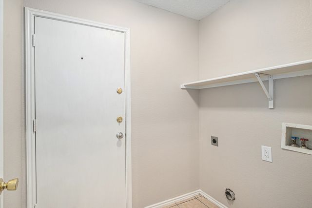 936 Rose Crystal Way, Fort Worth, TX 76179