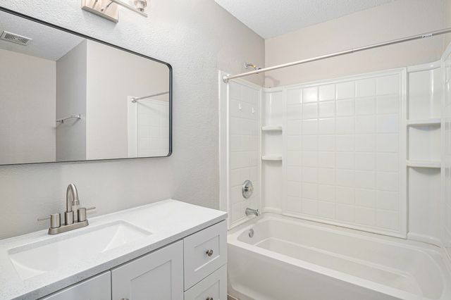 936 Rose Crystal Way, Fort Worth, TX 76179