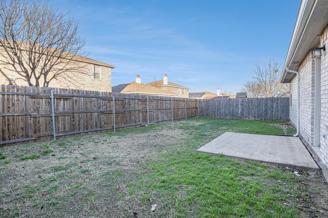 936 Rose Crystal Way, Fort Worth, TX 76179