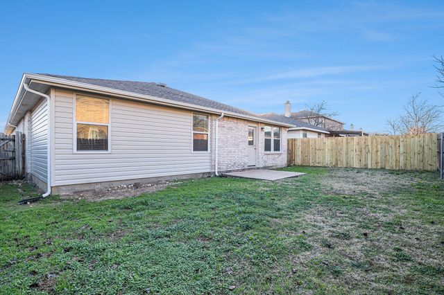 936 Rose Crystal Way, Fort Worth, TX 76179