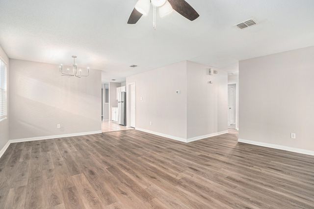 936 Rose Crystal Way, Fort Worth, TX 76179