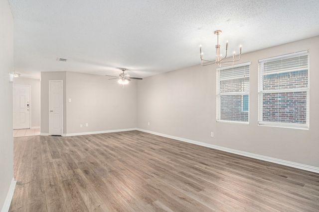 936 Rose Crystal Way, Fort Worth, TX 76179