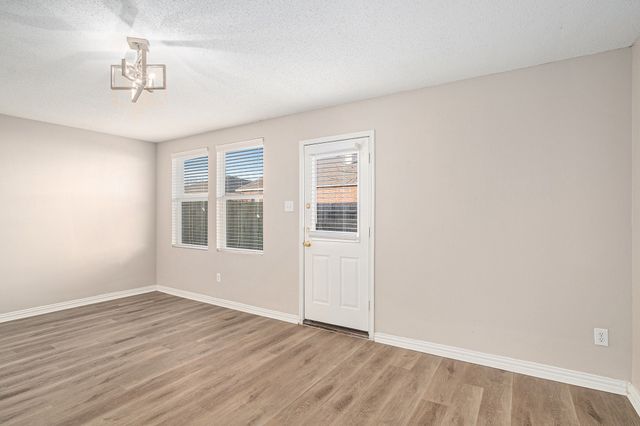 936 Rose Crystal Way, Fort Worth, TX 76179