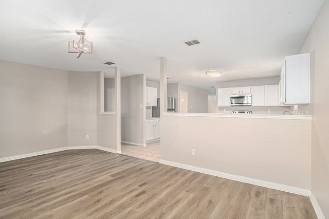 936 Rose Crystal Way, Fort Worth, TX 76179