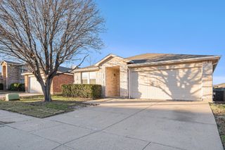936 Rose Crystal Way, Fort Worth, TX 76179