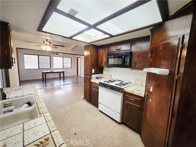 12850 Bermuda Dunes Drive, Victorville, CA 92395