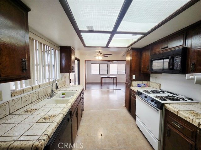 12850 Bermuda Dunes Drive, Victorville, CA 92395