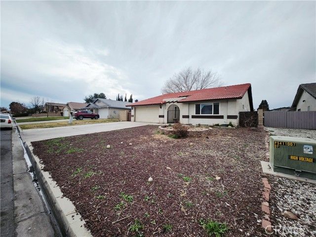 12850 Bermuda Dunes Drive, Victorville, CA 92395