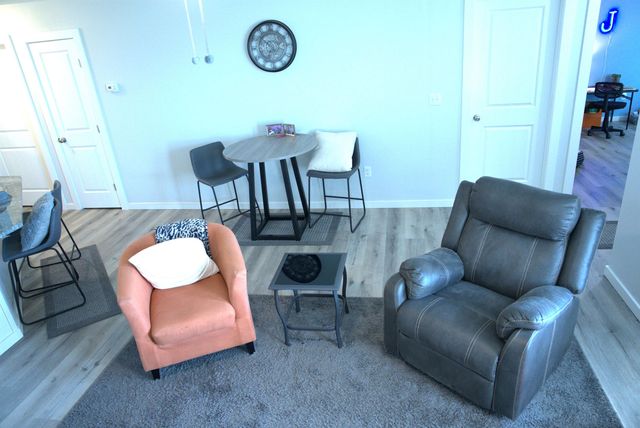 3004 Fountain, Salina, KS 67401