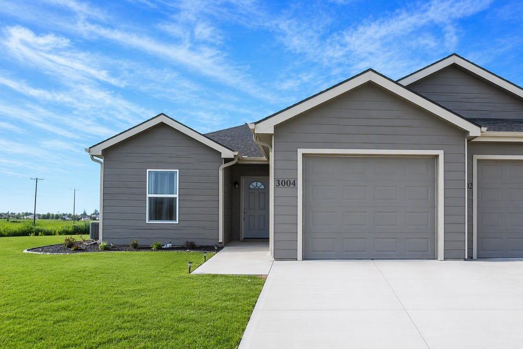 3004 Fountain, Salina, KS 67401
