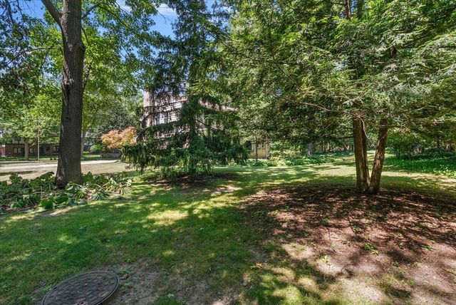 1354 Cornell Avenue SE, Grand Rapids, MI 49506