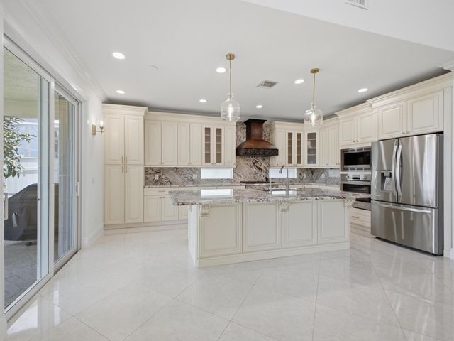7723 Monarch Court, Delray Beach, FL 33446