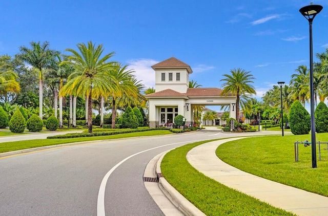 7723 Monarch Court, Delray Beach, FL 33446
